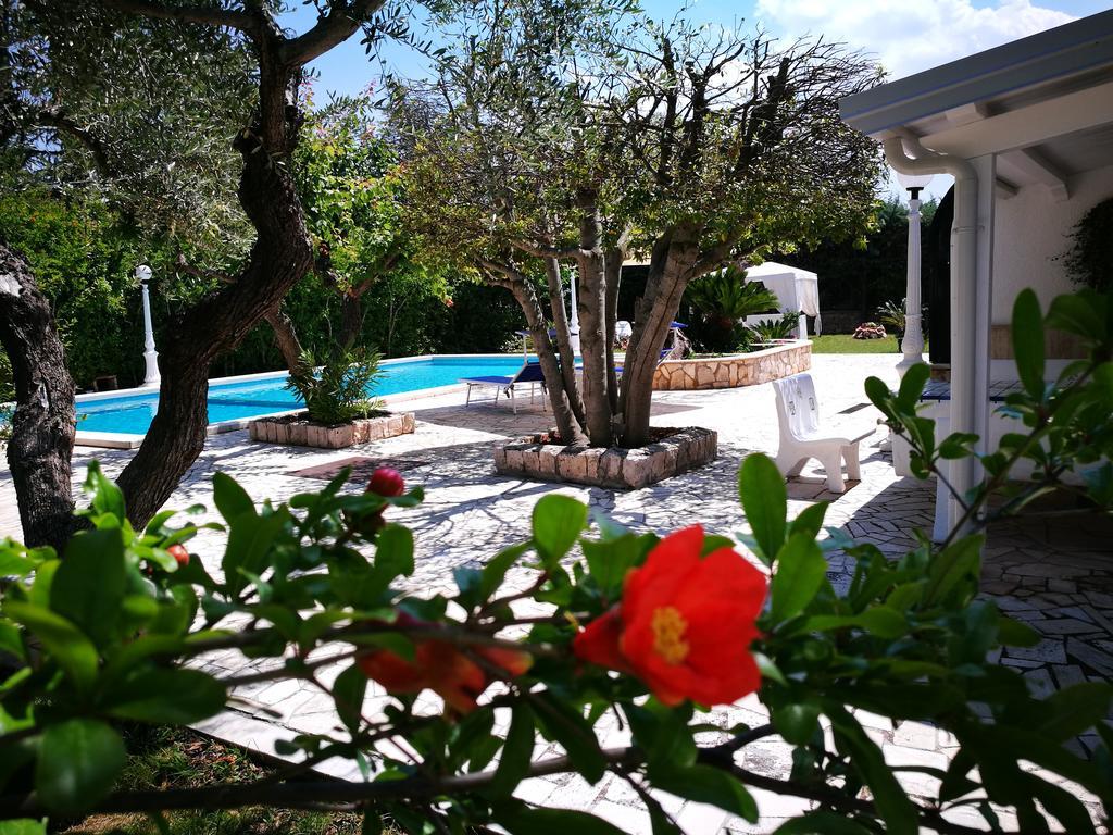 Villa Iris Castellana Grotte Exterior photo